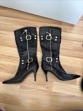 Guess boots